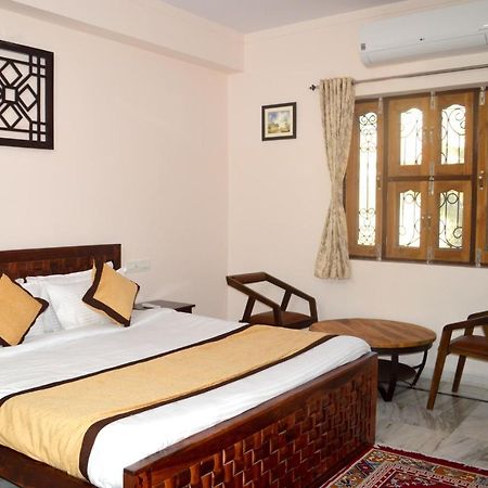 Hotelier Hosts - A Home Stay Джодхпур Экстерьер фото