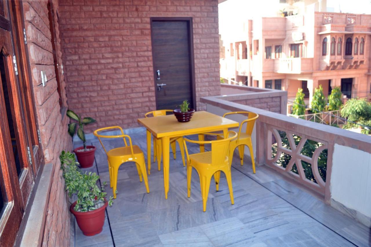 Hotelier Hosts - A Home Stay Джодхпур Экстерьер фото